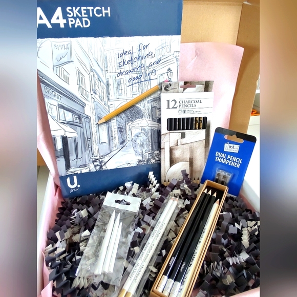 Sketch box gift set for beginner artists - Picture 8 of 9